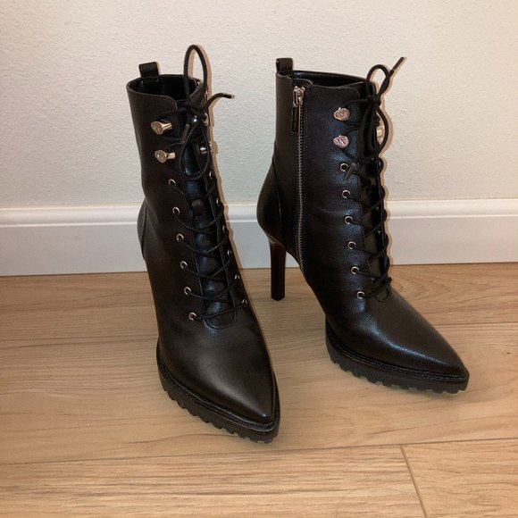 NWOB Black Michael Kors Kyle Leather Lace-Up Boot Size 7 - Picture 1 of 5